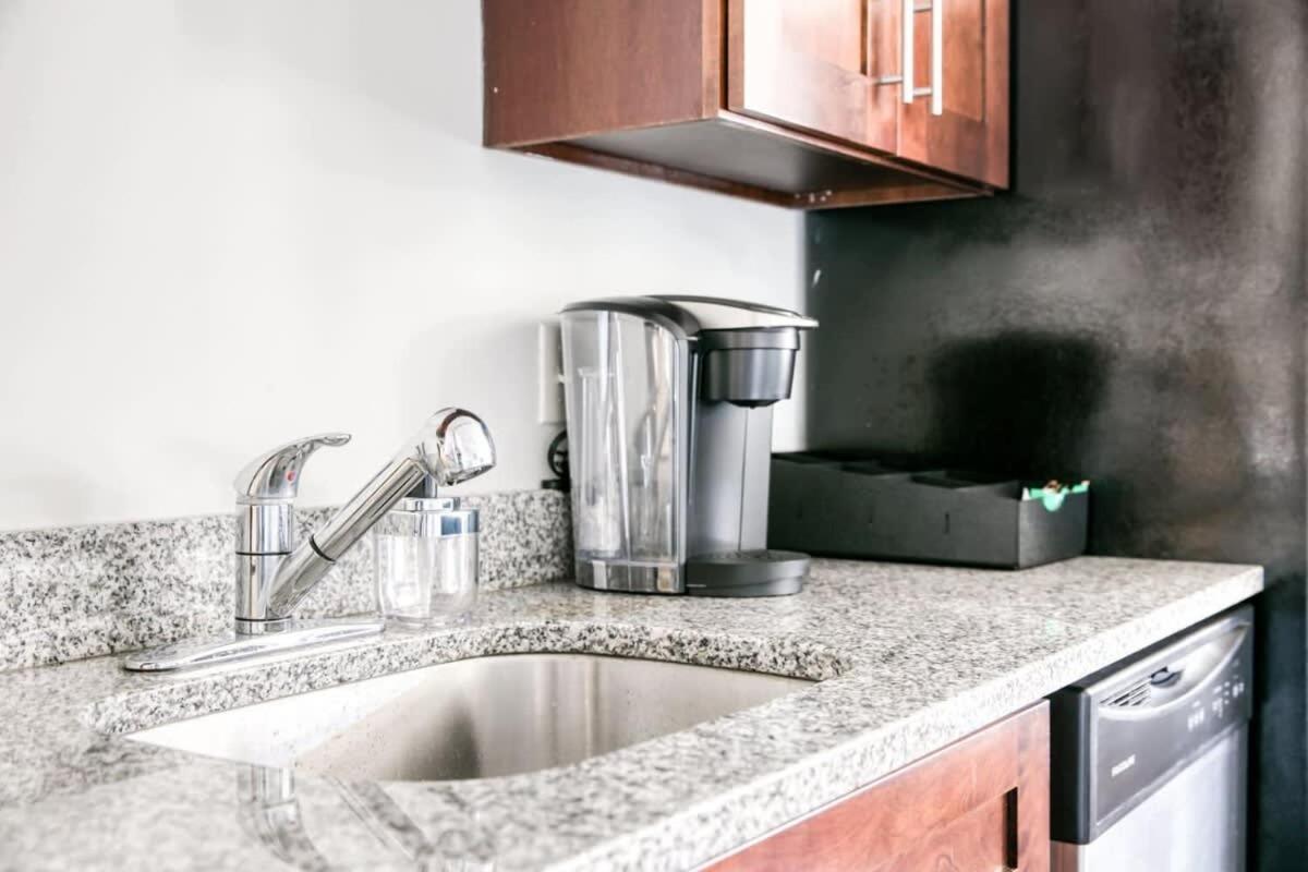 Cozysuites Music Row Chic 1br W Free Parking 12 * Nashville